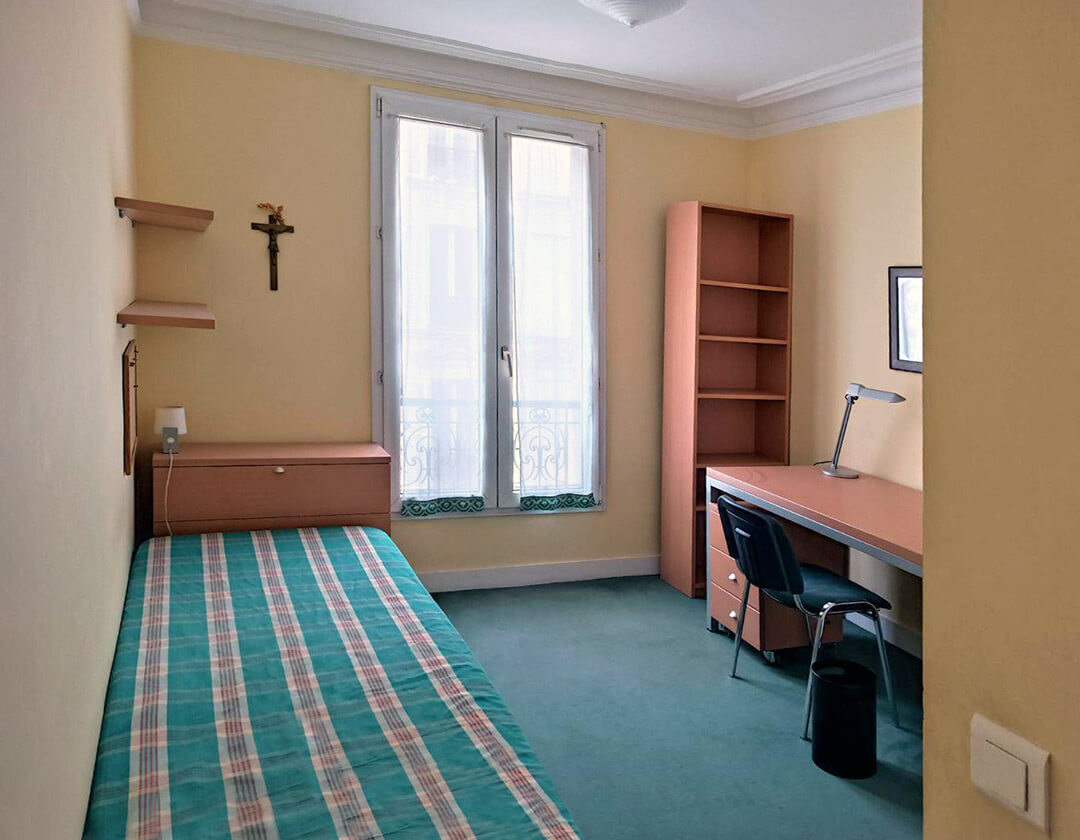 chambre-coliving-lourmel Chambre du coliving Lourmel à Paris : gestion locative