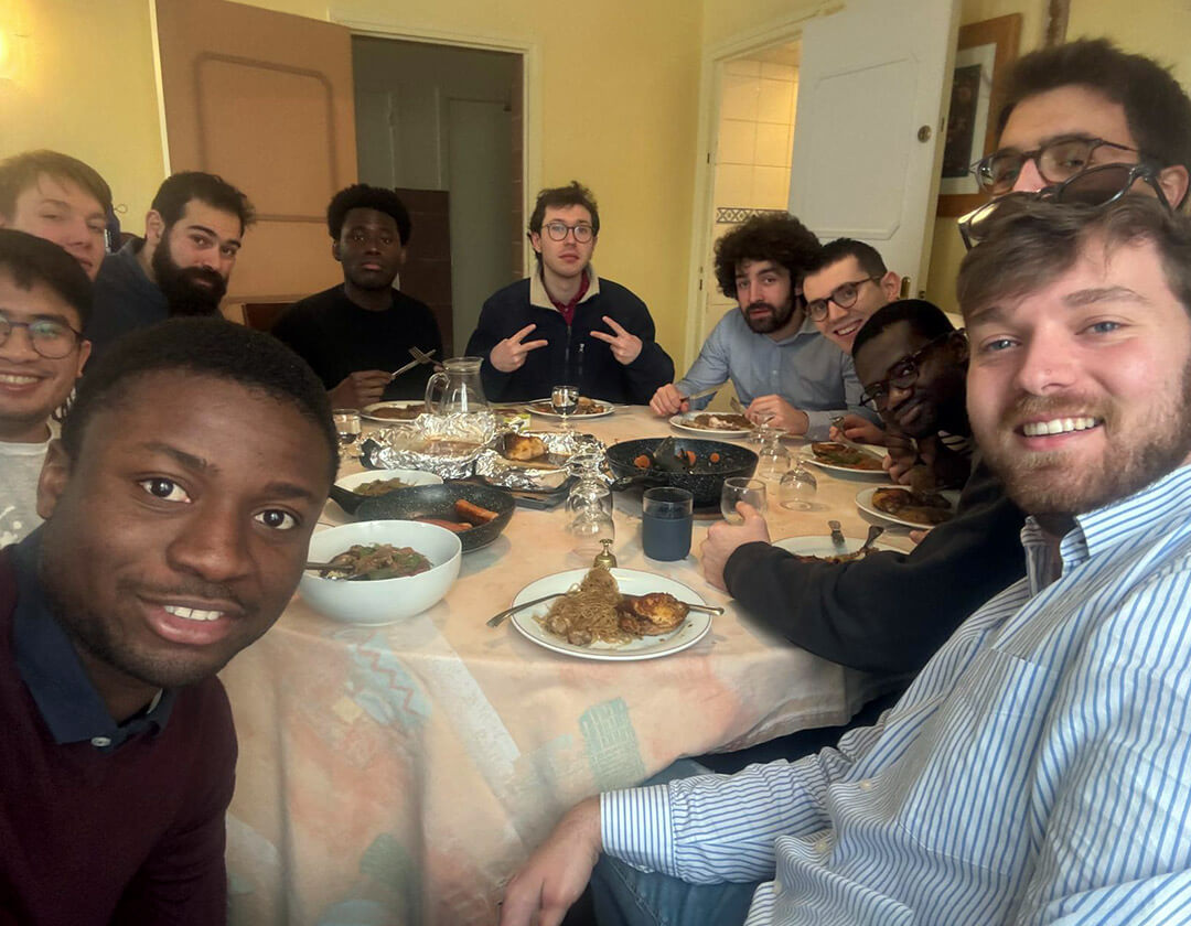 Accompagnement des Jeunes du coliving Lourmel à table
